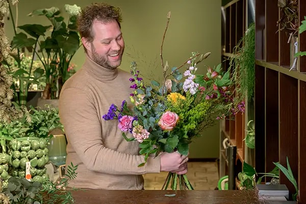 samenstellen boeket maart door dennis