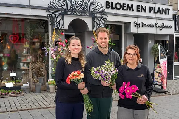 team bloem en plant by dennis kuijlaars