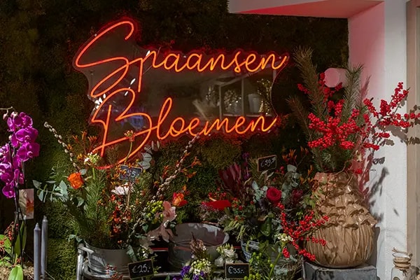 spaansen bloemen logo in winkel